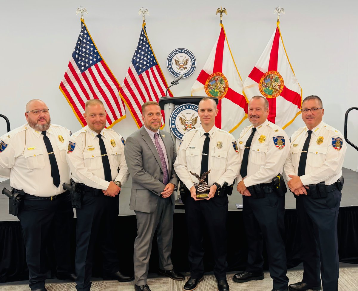 FDACS's tweet image. Today, Officer Brian Pridgeon from the Office of Agricultural Law Enforcement was recognized as a nominee for the Attorney General's Law Enforcement Officer of the Year award.
Congratulations and thank you for your service to the state of Florida, Officer Pridgeon!