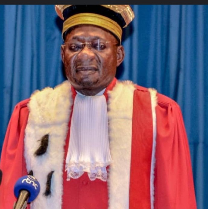 Bibishe6's tweet photo. #RDC, entre conflit d'intérêt, justice ou règlement des comptes ??? Mvonde réussit à avoir la tête de @ConstantMutamba. Kasongo yeye... 🏃‍♀️🏃‍♀️🏃‍♀️ https://t.co/pHvYNq0udf