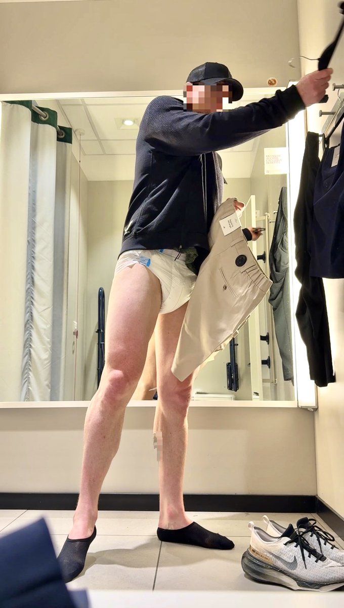 Dan106Say's tweet photo. You walk in and see me.. 

What’s your next move 👀 https://t.co/UCxcGMDiNe
