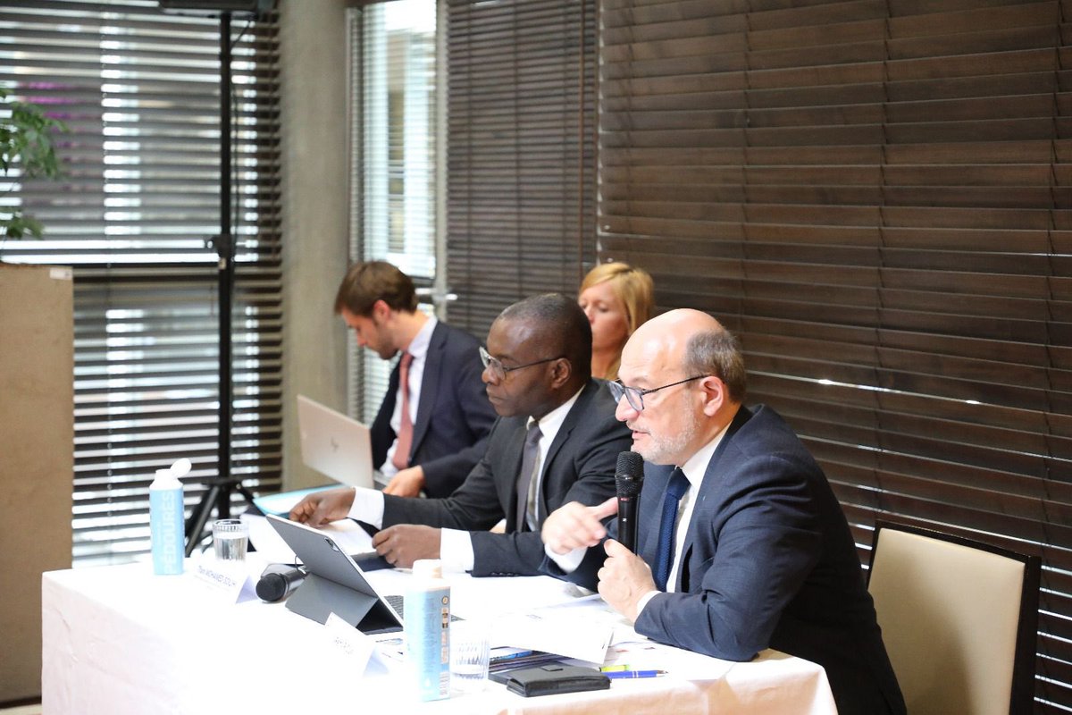 Présentation des résultats annuels du groupe <a href="/AFD_France/">Agence Française de #Développement (AFD) 🇫🇷 🇪🇺</a> 📈⤵️

J’ai participé aujourd’hui à la conférence de presse aux côtés du DG <a href="/RiouxRemy/">Rémy Rioux</a>, pour souligner l’engagement français au service de la solidarité internationale.

L’activité du groupe AFD en 2024, c’est notamment ⤵️