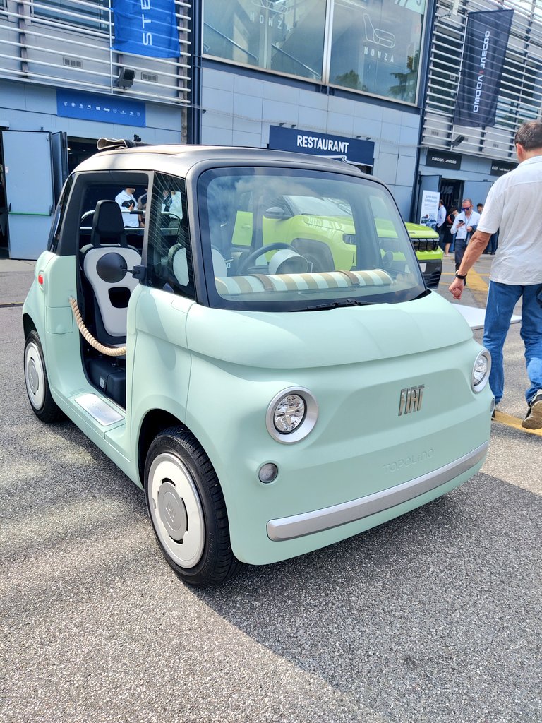 Company Car Drive tweet media