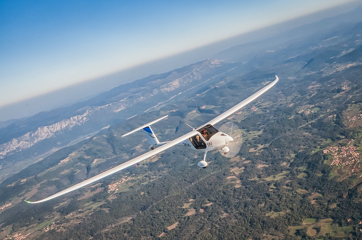 Adventures are on the horizon in the Sinus! ✈️

#Pipistrel #TextroneAviation #Textron #sustainability #glider #glideraircraft #innovation #aviation