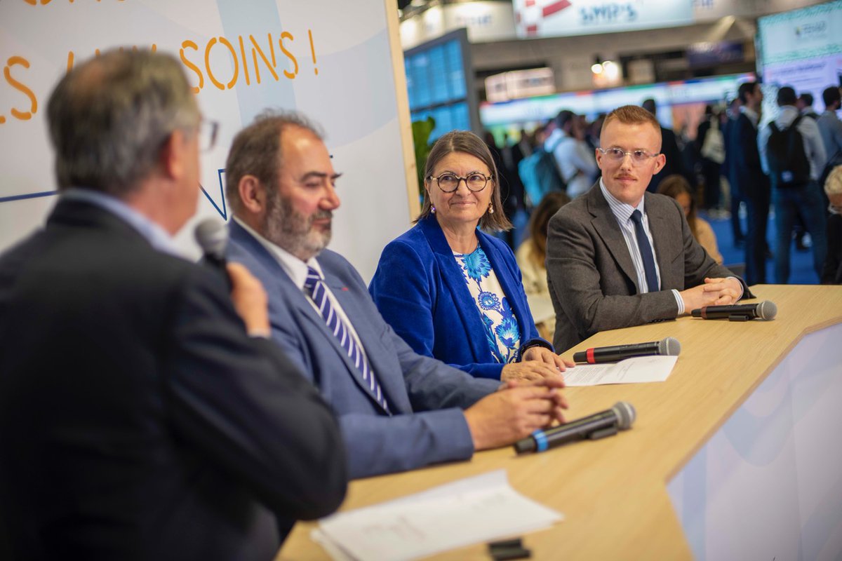 📚 À #SantExpo2025, la FHP a présenté l’ouvrage « La santé des professionnels de santé en France », co-écrit avec 100 contributeurs.
Merci à Alexis Bataille-Hembert, François Braun et Sylvaine Mazière-Tauran pour cet échange fort sur la santé et la protection des soignants.