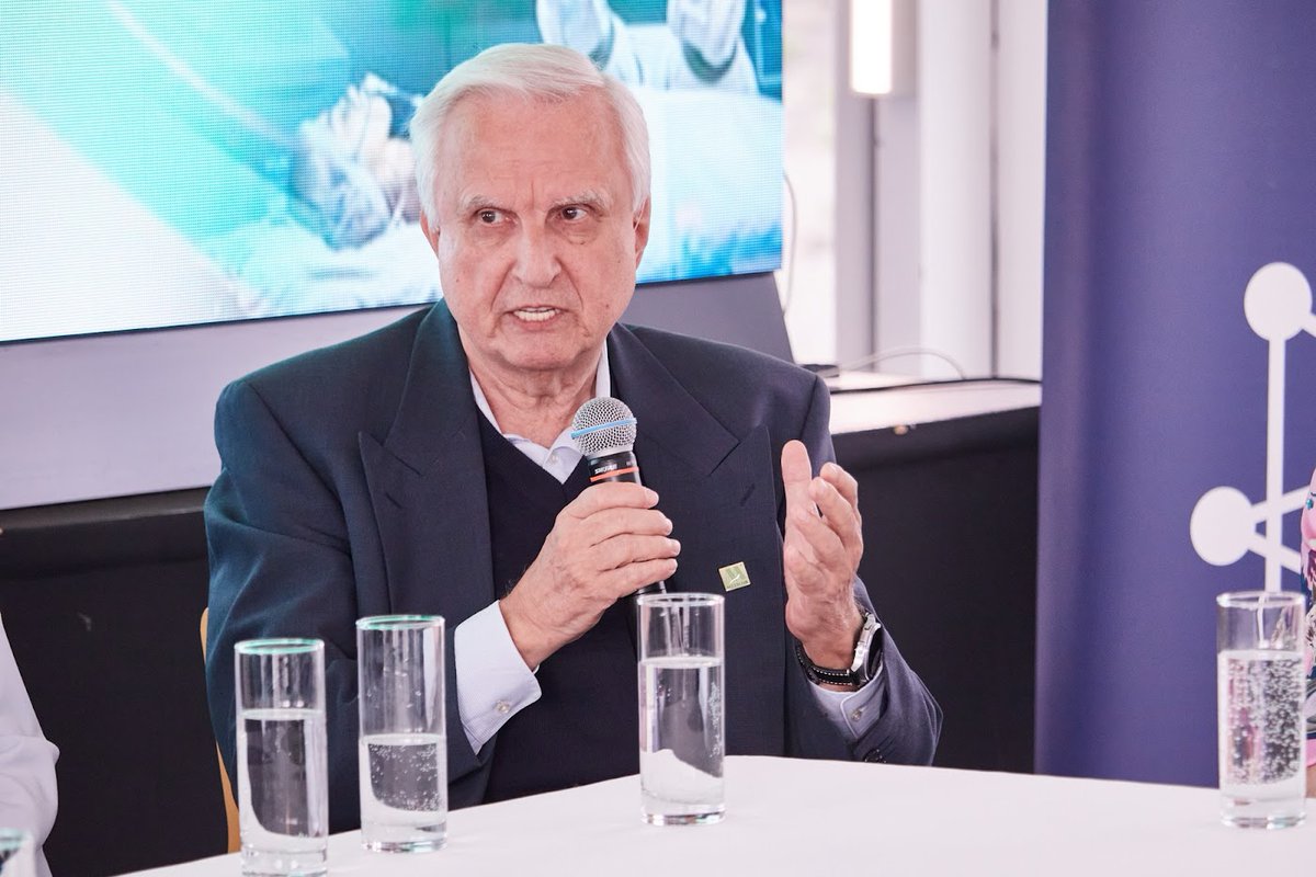 medicorzrt's tweet photo. Dr. Steiner Arnold részt vett az Egy cél, ezer út – Innovációval a jövőért - című konferencián, amely a 10 éves Nemzeti Kutatási, Fejlesztési és Innovációs Hivatal (NKFI Hivatal) jubileumi rendezvénysorozatának első eseménye volt. https://t.co/OWpY9azQVn