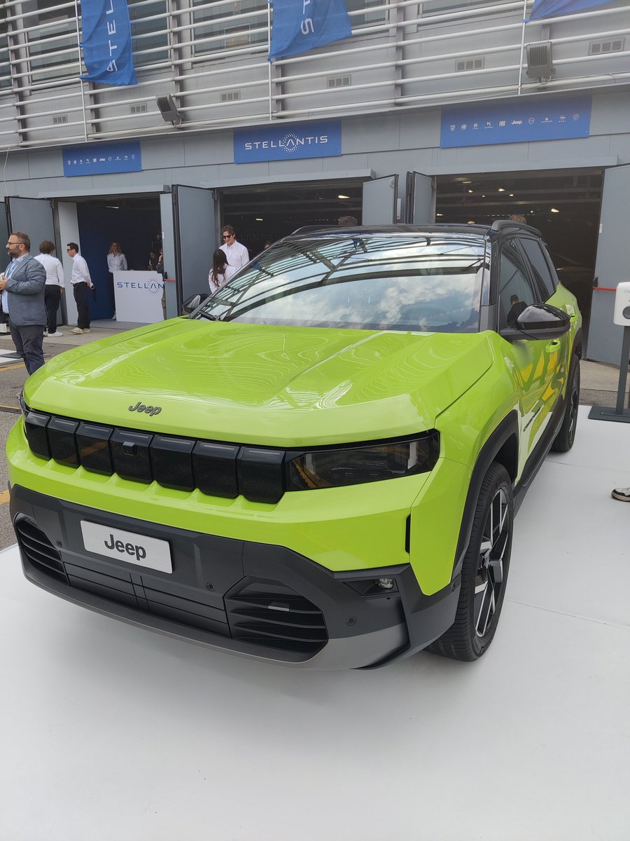 Company Car Drive tweet media