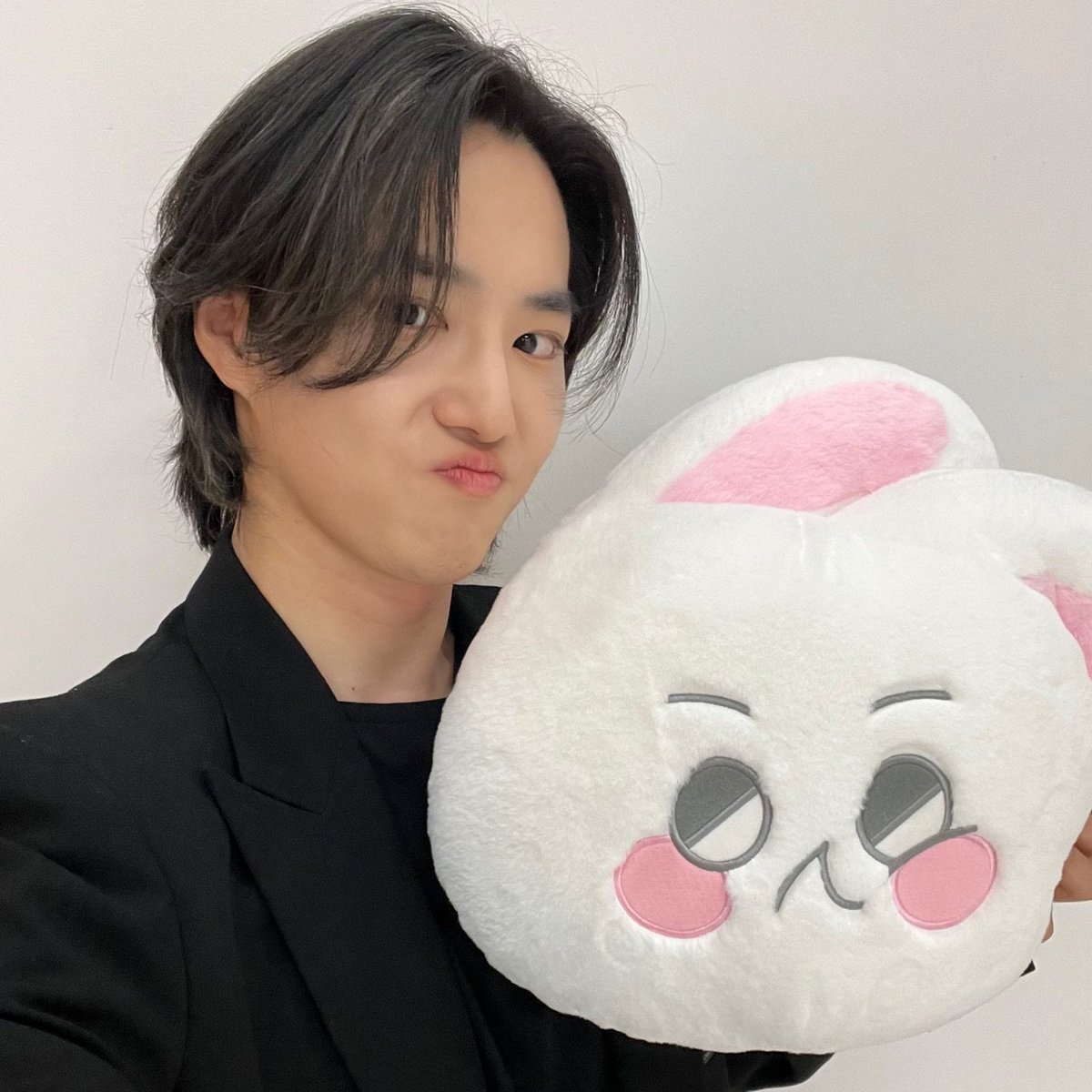 MonikaaMorataa's tweet photo. AAAKKKK BBL UPDATE FROM SUHO, THE BIRTHDAY BOY 🥳
I LOVE YOU TOO KIM JUNMYEON! 🐰🩷 https://t.co/tJY0K5PrV2