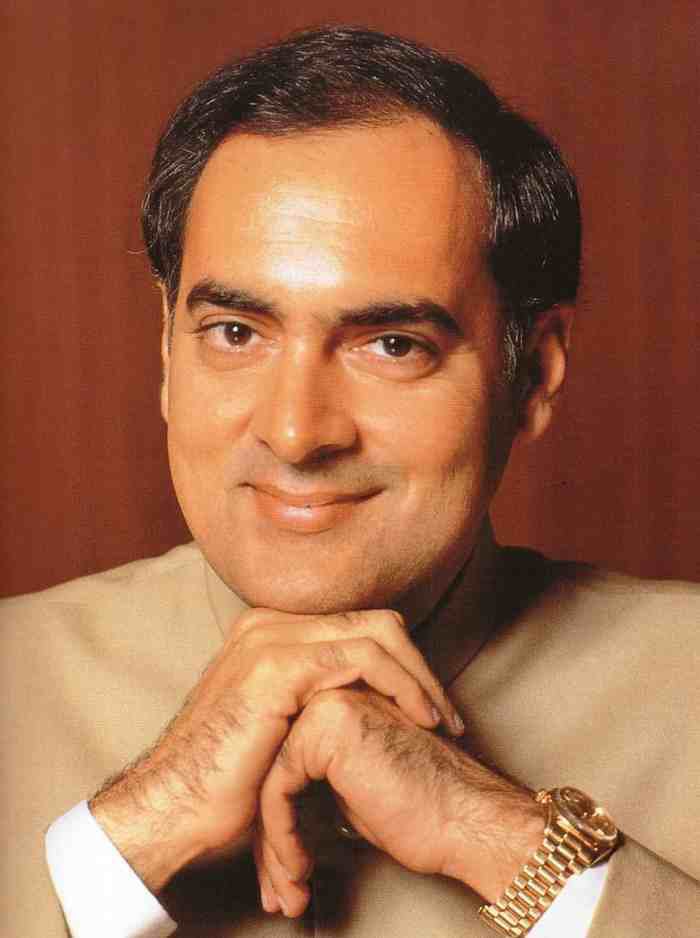 EELAVARS's tweet photo. Gone in a flash, remembered for a lifetime. Rajiv Gandhi - felled by terror, etched in history. 🕯️ #21May1991 #RajivGandhi https://t.co/vu5qaNeqWU