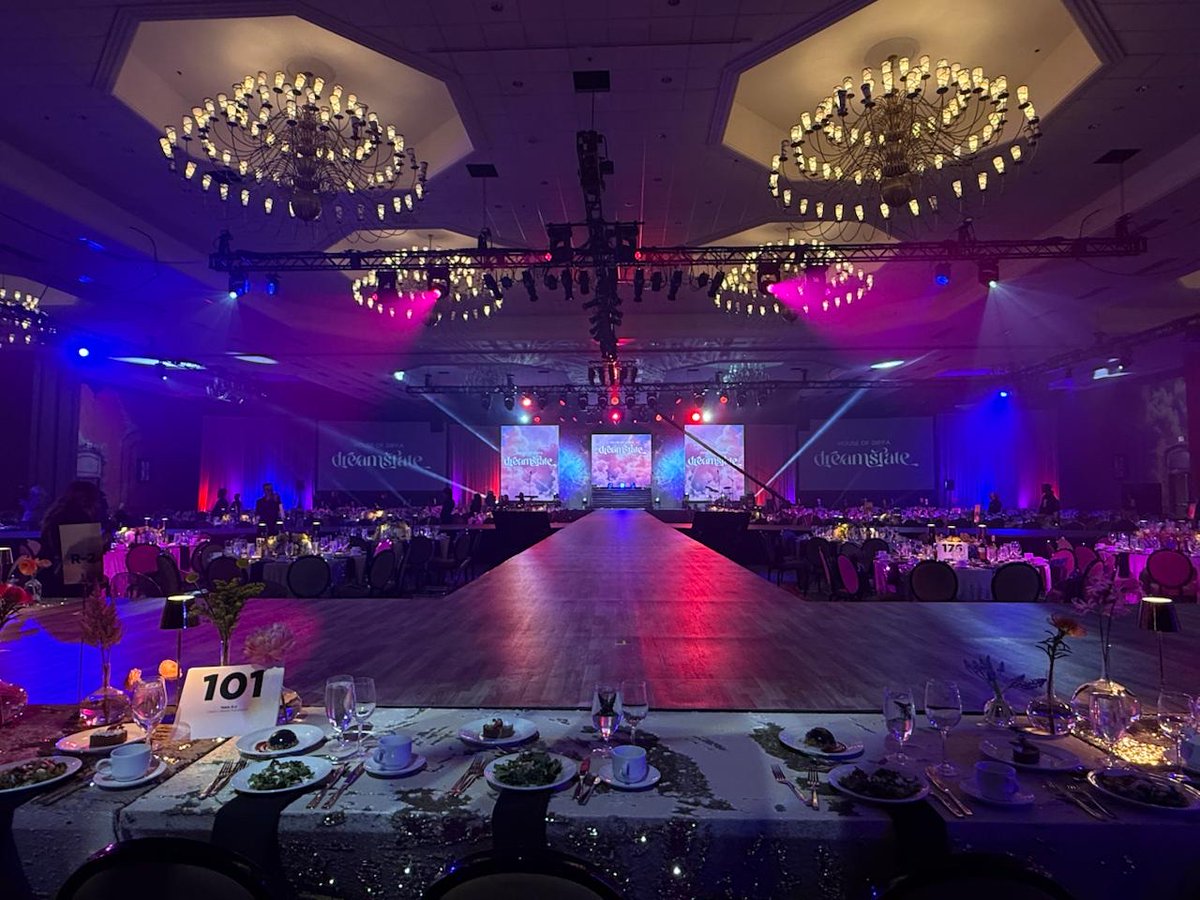 thinkcybis's tweet image. Cybis was honored to help bring this year's House of DIFFA to life with a custom stage design and runway that brought the action all the way to the audience’s dinner table!  All in support of the vital work led by @DIFFADallas 

#thinkcybis #HouseOfDIFFA #liveevents #eventprofs