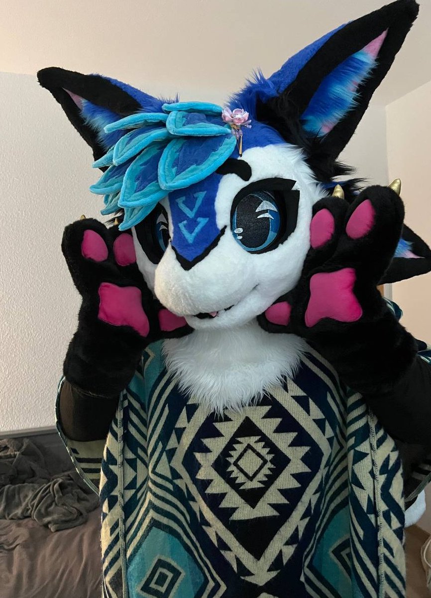 i heard there is a #PawDay ^^