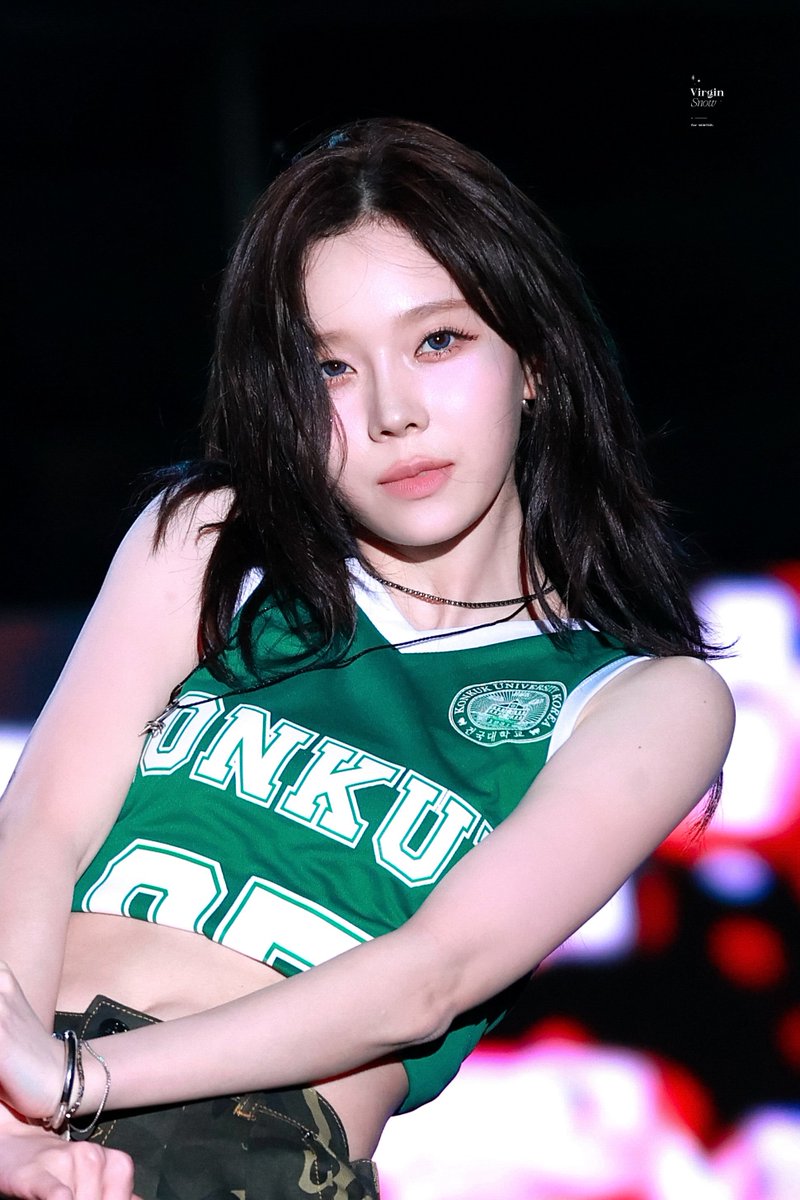 VirginSnow0101's tweet image. 250521 건대축제

#aespa #에스파 
#WINTER #윈터