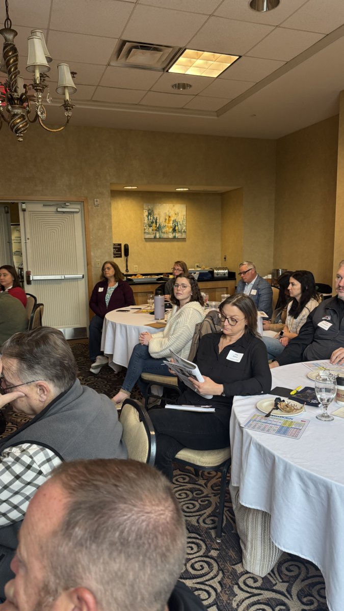 WellbornCabinet's tweet photo. Our Design Workshop in Perrysburg, OH was a huge success!
Tim the Trainer delivered a day full of insights, collaboration, and cabinetry expertise.
#WellbornCabinet #DealerTraining #DesignWorkshop #KitchenDesign https://t.co/2QD2Ccv2Lp