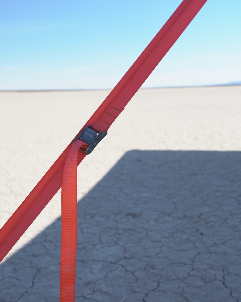 RollercamBuckle's tweet photo. The 50’ Rollercam is built for when you need optimal tension across great lengths, shown here in our red polyester webbing.

———

#whatcanyoucam #rollercam https://t.co/BP6pG1FZvs