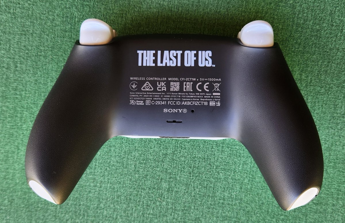 CHALEWA's tweet photo. Chegou cedo... #TLOU https://t.co/eqqa71DGqh
