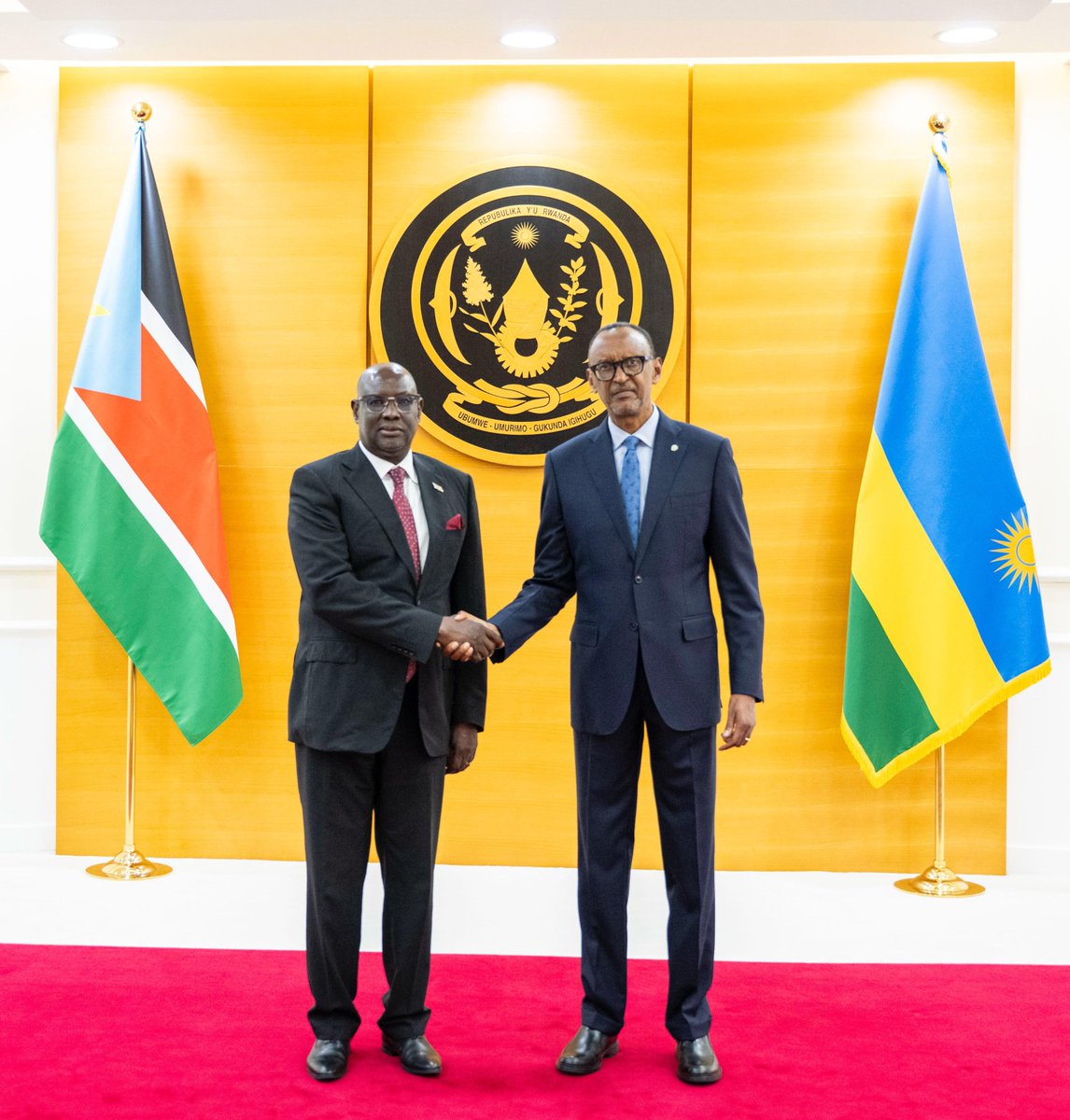 President Kagame received letters of credence from new envoys:
🇬🇦 Gabonese Republic - Ambassador Sylver Aboubakar Minko Mi Nseme
🇳🇴 Kingdom of Norway - Ambassador Tone Tinnes
🇹🇩 Republic of Chad - Ambassador Abdelkerim Ahmadaye Bakhit
🇸🇸 Republic of South Sudan - Ambassador Paul