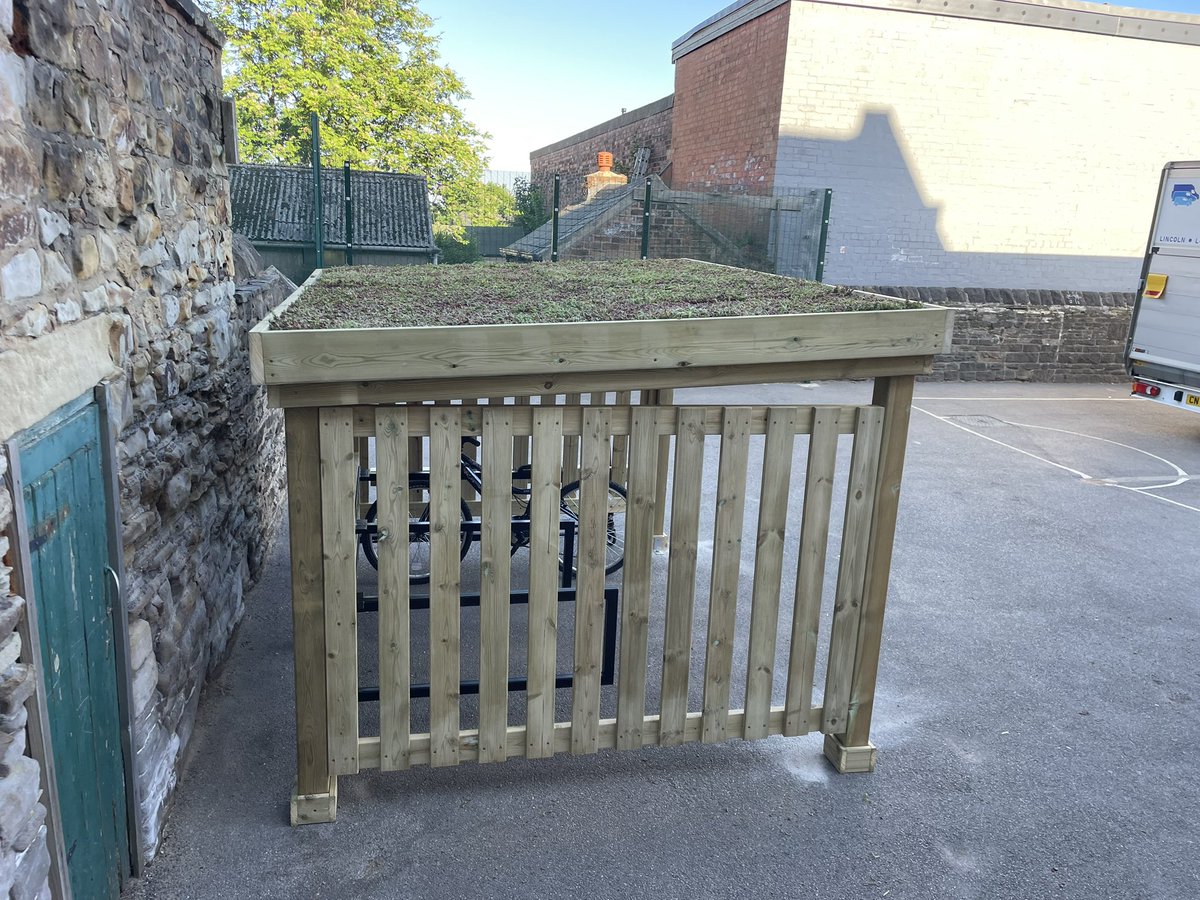 Doing R Bit tweet media