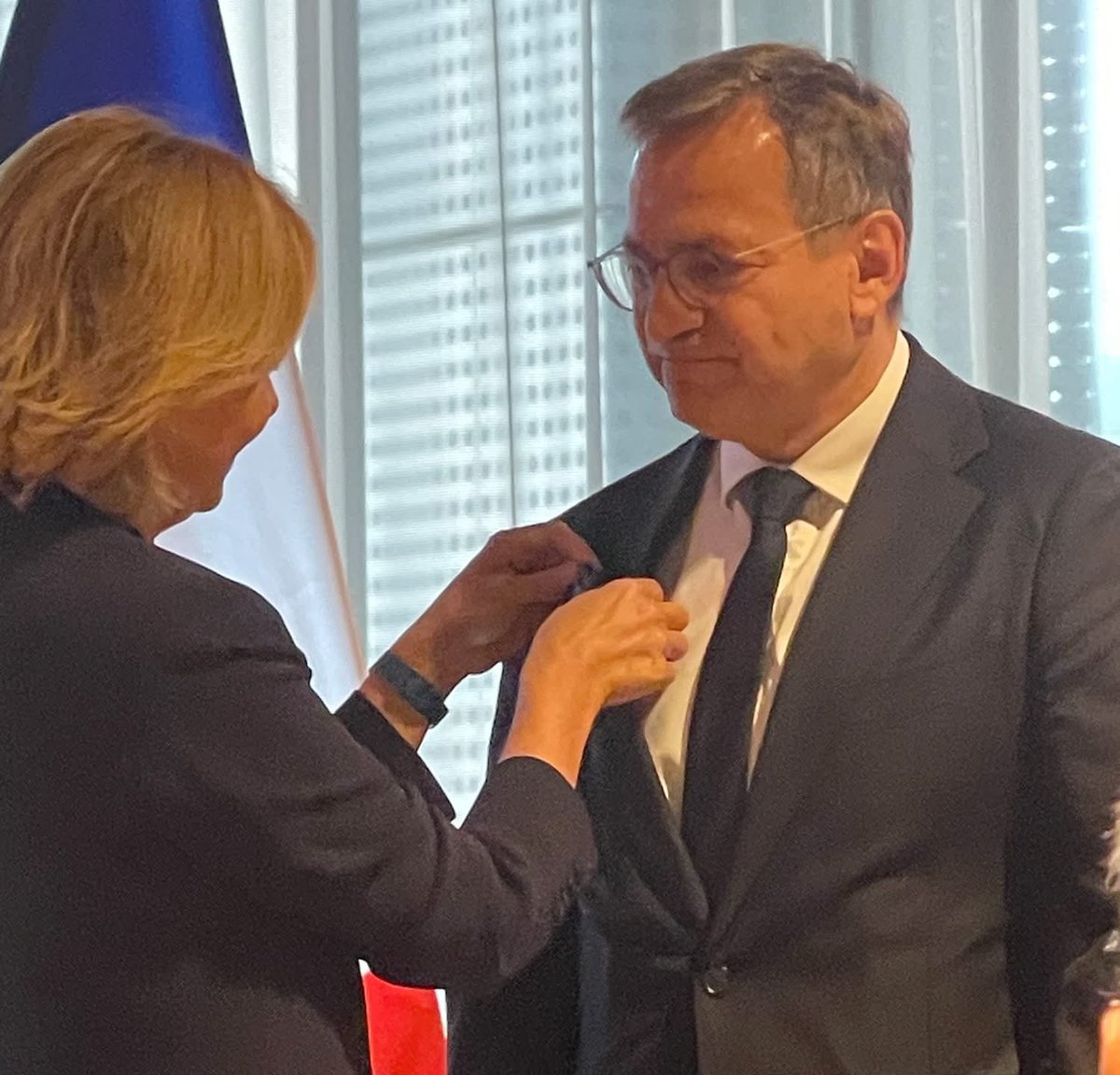 [Patrick Karam, Officier de l’Ordre National du Mérite]

🙏Merci à mon ami et collègue Patrick <a href="/karampatrick/">Patrick Karam</a> de m’avoir invité à sa remise des insignes d’officier de l’Ordre national du Mérite, par <a href="/vpecresse/">Valérie Pécresse</a> .

#Insignes #OrdreNationalDuMérite #Respect #ValeursHumaines