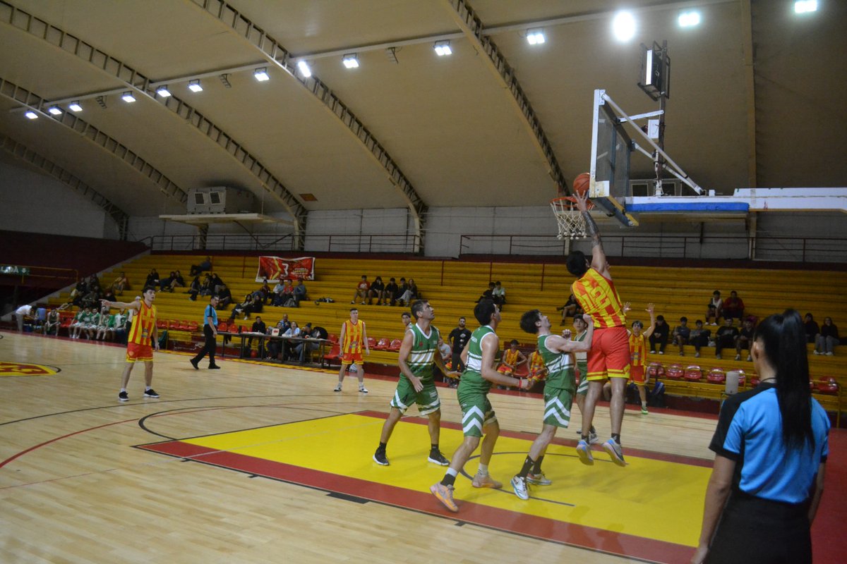 SuperbasquetOK's tweet photo. Hindu venció al Deca en el "Gronda" y definirá el "2" con @ClubRegatasRcia  el viernes
https://t.co/Hi8fg3TIlQ https://t.co/vk392X3C9n