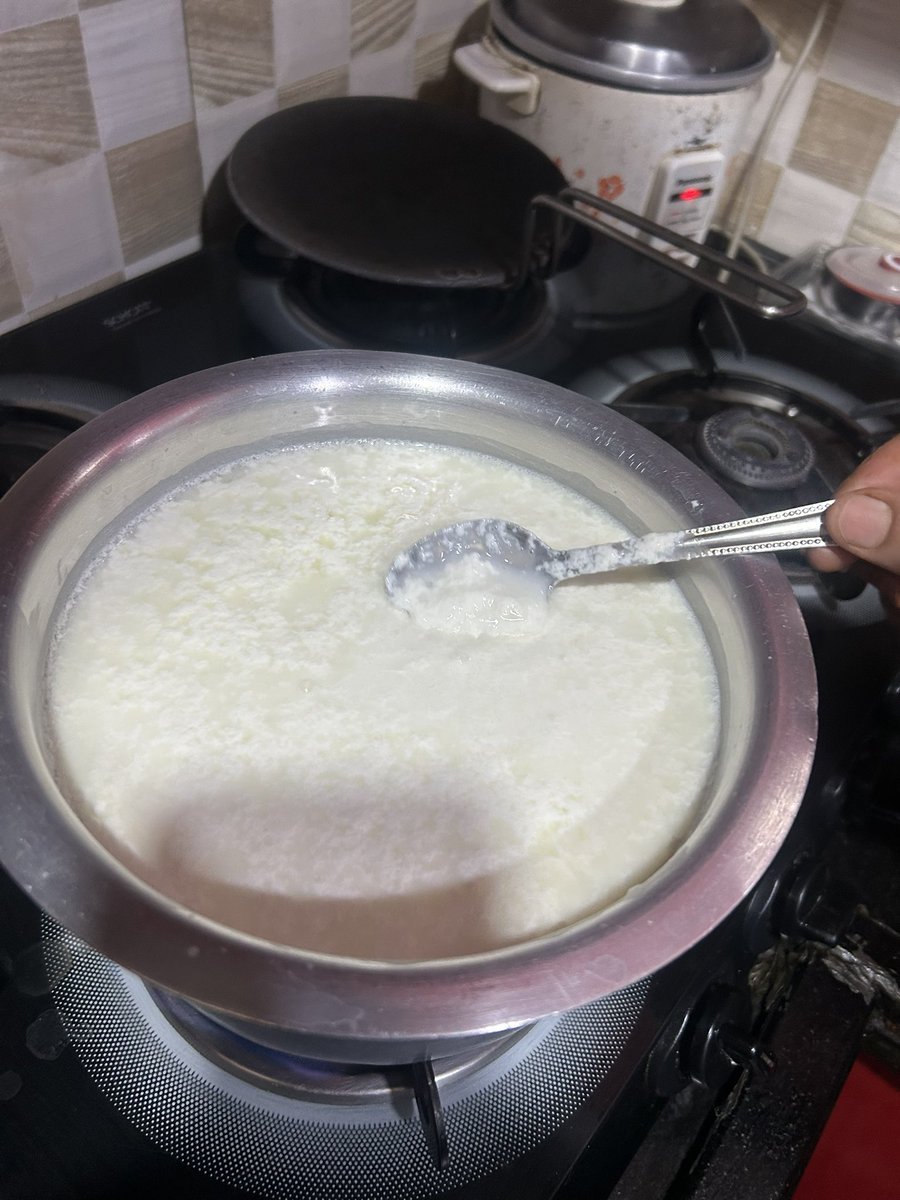 RKPanditha's tweet photo. @amulcares It is shocking to have an unexpected experience with Amul Cow Milk 2 Liter pack now for the second time in a week. The milk bought today, while boiling turned to thick paste like cheese. We are really shocked to see this transformation which spoiled milk. Need action https://t.co/xULGIeKCpm