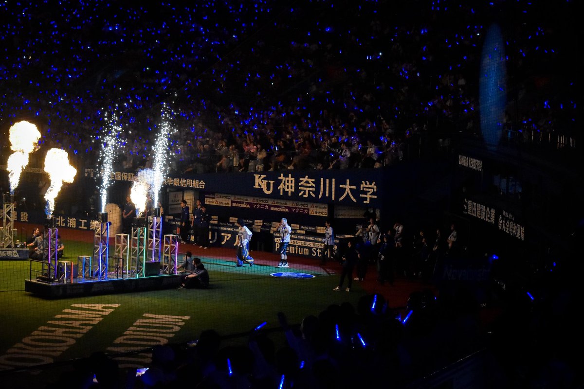 badtz__m's tweet photo. 横浜スタジアム🏟️
BLUE☆LIGHT LIVE

入場〜🔥💙

#Novelbright

@RuNa0104 
@yudai_vo 
@So_Nb_Gt 
@kaitiono 
@nd__nb https://t.co/U3c6GIQJzF