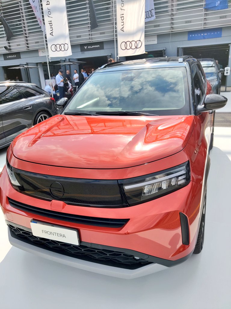 Company Car Drive tweet media