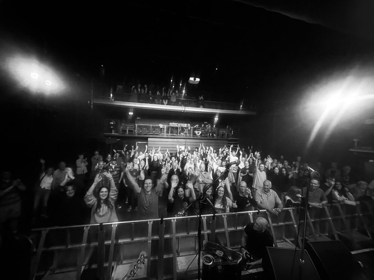 Twin City (@followtwincity) on Twitter photo EXETER! Last night was class! Our 1st time playing your city, and certainly won’t be the last 🔥
Big thanks to everyone that came down early to watch our set, and a HUGE thanks to the king of NYC <a href="/OfficialHuey/">Huey</a> for having us 🙌
<a href="/TouraToura4/">Toura Toura</a> | <a href="/TheSongbird_HQ/">THE SONGBIRD HQ</a> | <a href="/exeter_phoenix/">Exeter Phoenix</a> EXETER! Last night was class! Our 1st time playing your city, and certainly won’t be the last 🔥
Big thanks to everyone that came down early to watch our set, and a HUGE thanks to the king of NYC <a href="/OfficialHuey/">Huey</a> for having us 🙌
<a href="/TouraToura4/">Toura Toura</a> | <a href="/TheSongbird_HQ/">THE SONGBIRD HQ</a> | <a href="/exeter_phoenix/">Exeter Phoenix</a>