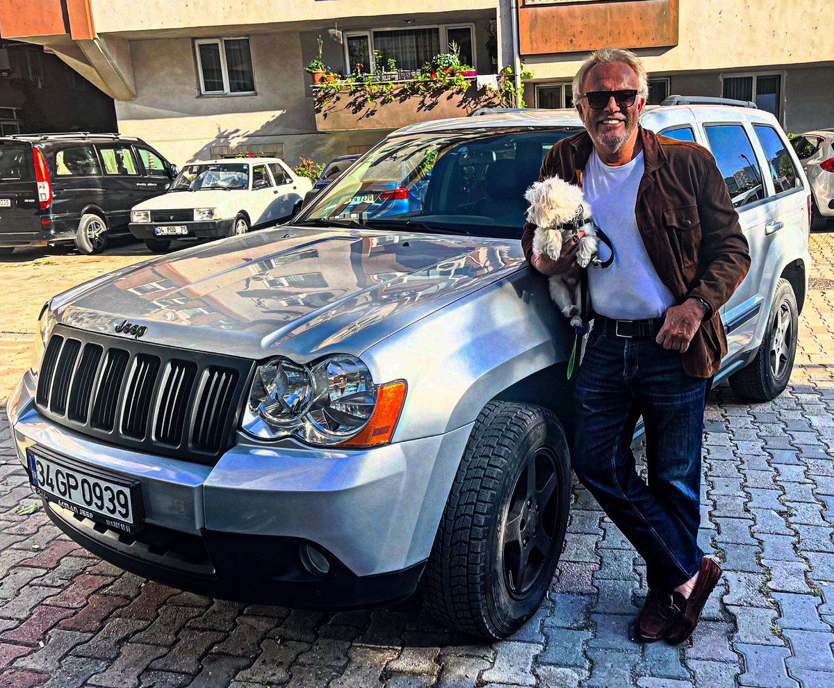 Sevgili kızımın aşkı puki bu gün benimle ofise geldi  işleri düzenledi 2 kangal boğdu hayvan sevmiyeni sevmeyin 🐷