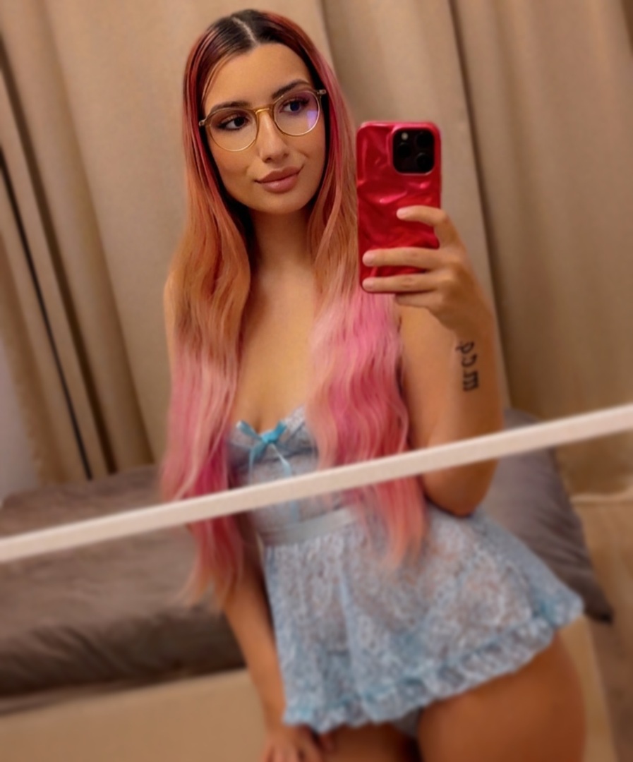 PinkieElly's tweet photo. Blue mood, pink hair, mirror glare.🩵✨💕 #bluemood #nightdress #bluelinjerie #comfy #fy #instapic #pinkgirl #explore #blueoutfit #mirrorphoto #photoinmyroom #instamood #nightvibes https://t.co/xHiGLfMCSm https://t.co/6LZJeCGMDv