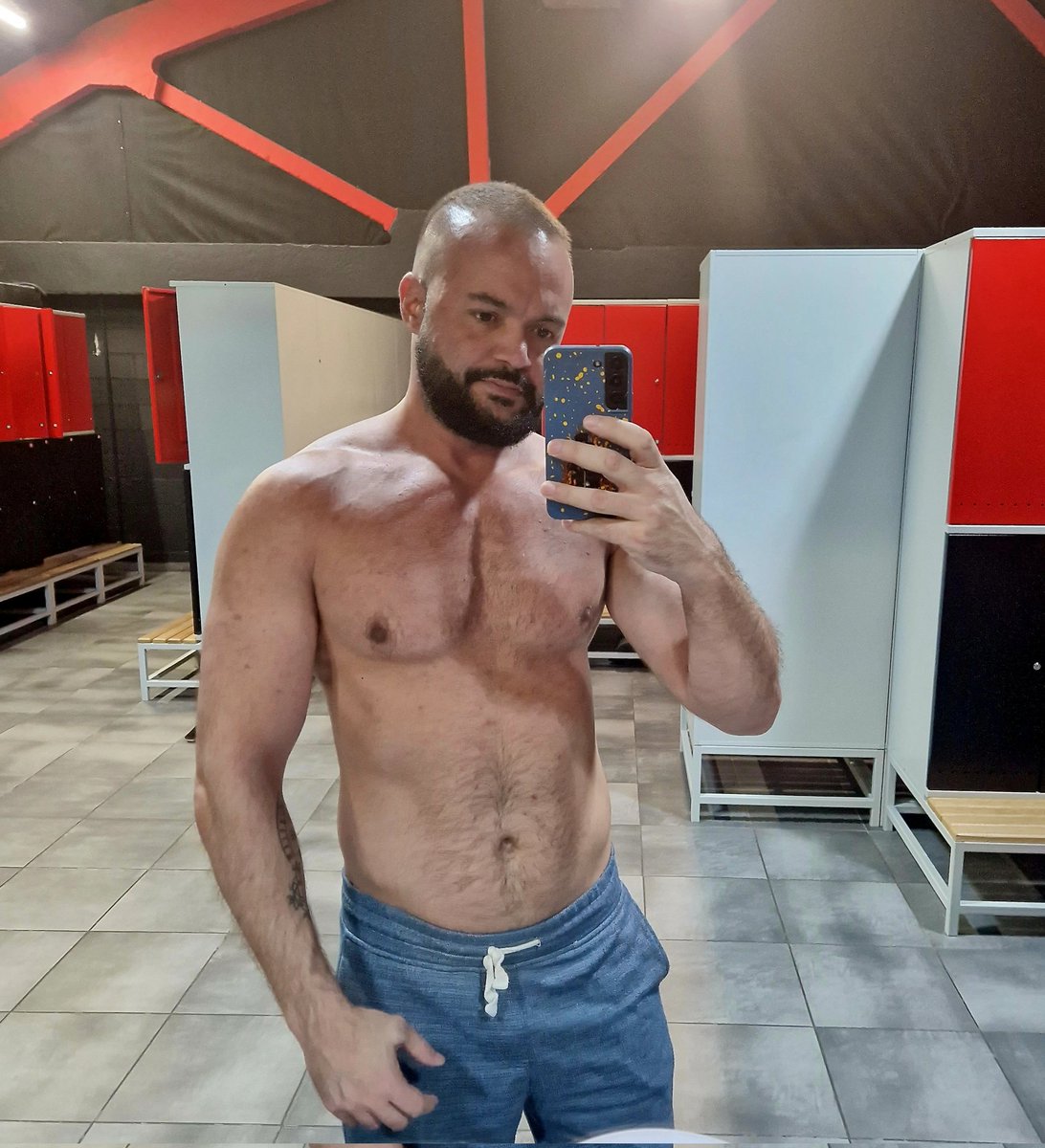 legerion_J's tweet photo. #Gym https://t.co/8kjpbaVF96