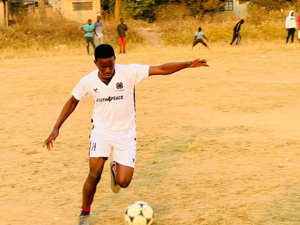 4hZimbabwe's tweet photo. Peace starts in the community. Unity begins on the field. 

Sport is more than just play ,it’s a powerful tool for unity, peace and youth empowerment. ⚽️ 

#PeaceThroughSport #Sport4Development https://t.co/ad0je6Hjmy