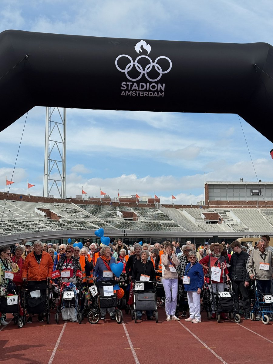 Rollz International tweet media