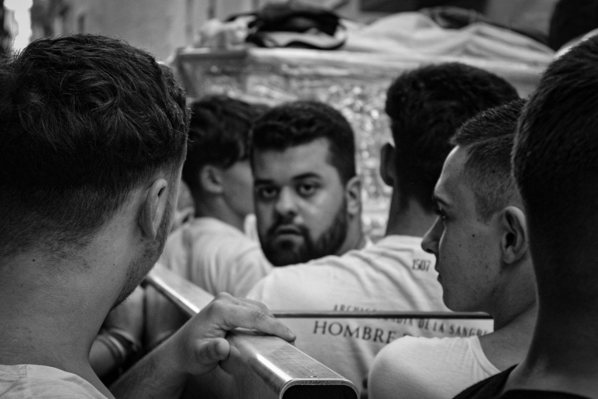 TIEMPO DE GLORIAS II.

#CofradíasMLG 
<a href="/DaffariHDT/">Asociación Cultural Daffari Hombres de Trono</a>