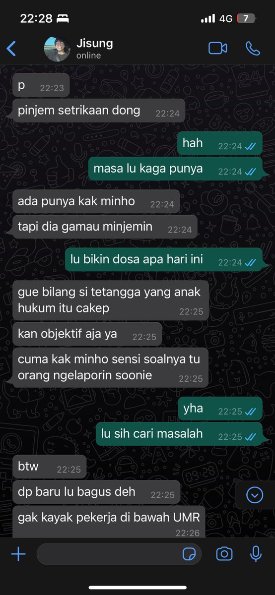 nyasrtan's tweet photo. spinoff au kemiskinan struktural

hyunibini lokal au - kesenjangan sosial antara jam tangan (sponsor ayang) vs latar belakang (kosan pegawai di bawah umr yang dihias dengan dekorasi shop*e sebisa mungkin) https://t.co/0xsZM2EY2x