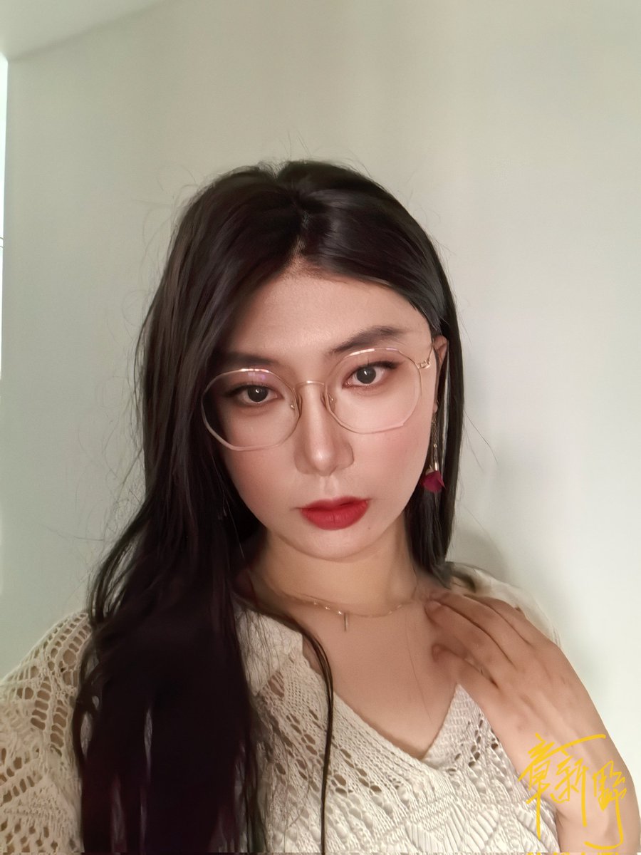 装可爱好累
幸好我是真可爱😝
