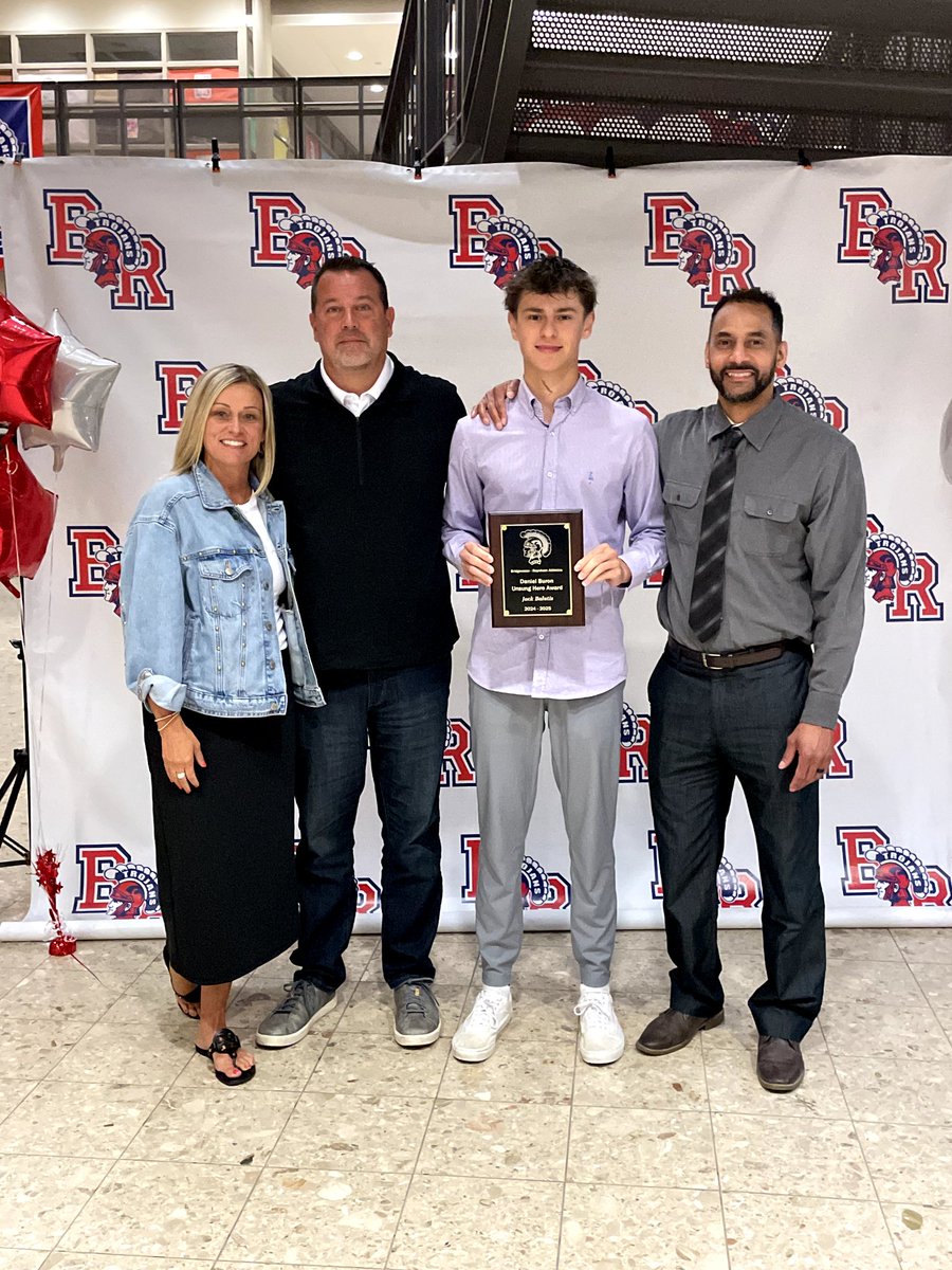 Congrats to 2025 B-R Athletics "Unsung Hero Award" winner Jack Balutis👏