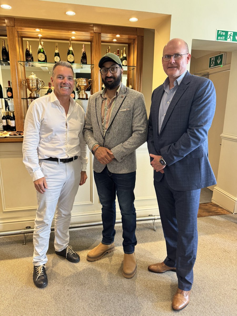 What a treat to have England Cricket legend <a href="/montypanesar/">Monty Panesar</a> with us here <a href="/NewburyRacing/">Newbury Racecourse</a> today courtesy of <a href="/NetworkMyClub/">Network My Club</a> and <a href="/gusmackay34/">Gus Mackay</a> from Cirka.