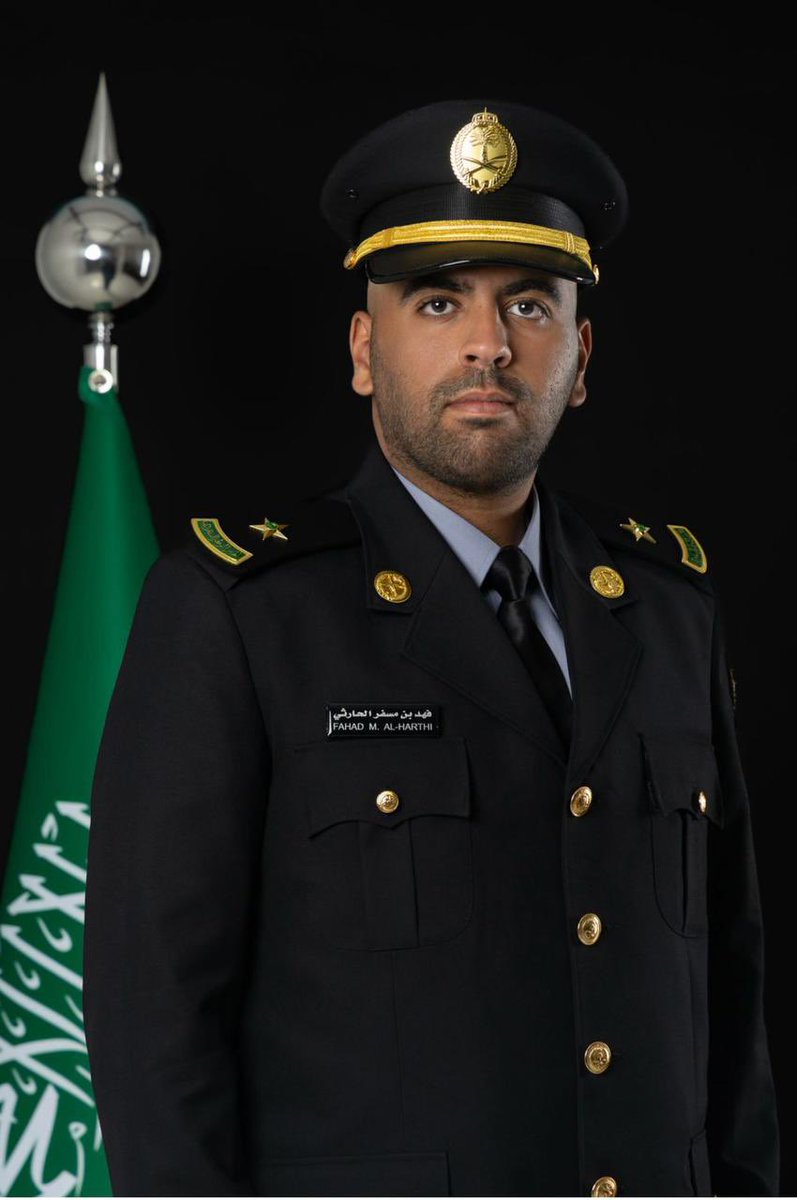 MUSFERALSHADADI's tweet photo. بفضل الله  تخرج ابني الملازم فهد بن مسفر الشدادي من كلية الملك خالد العسكرية واتمنى له التوفيق في خدمة دينه و مليكه و وطنه والحمد لله والشكر لله https://t.co/YmrvZghvKM
