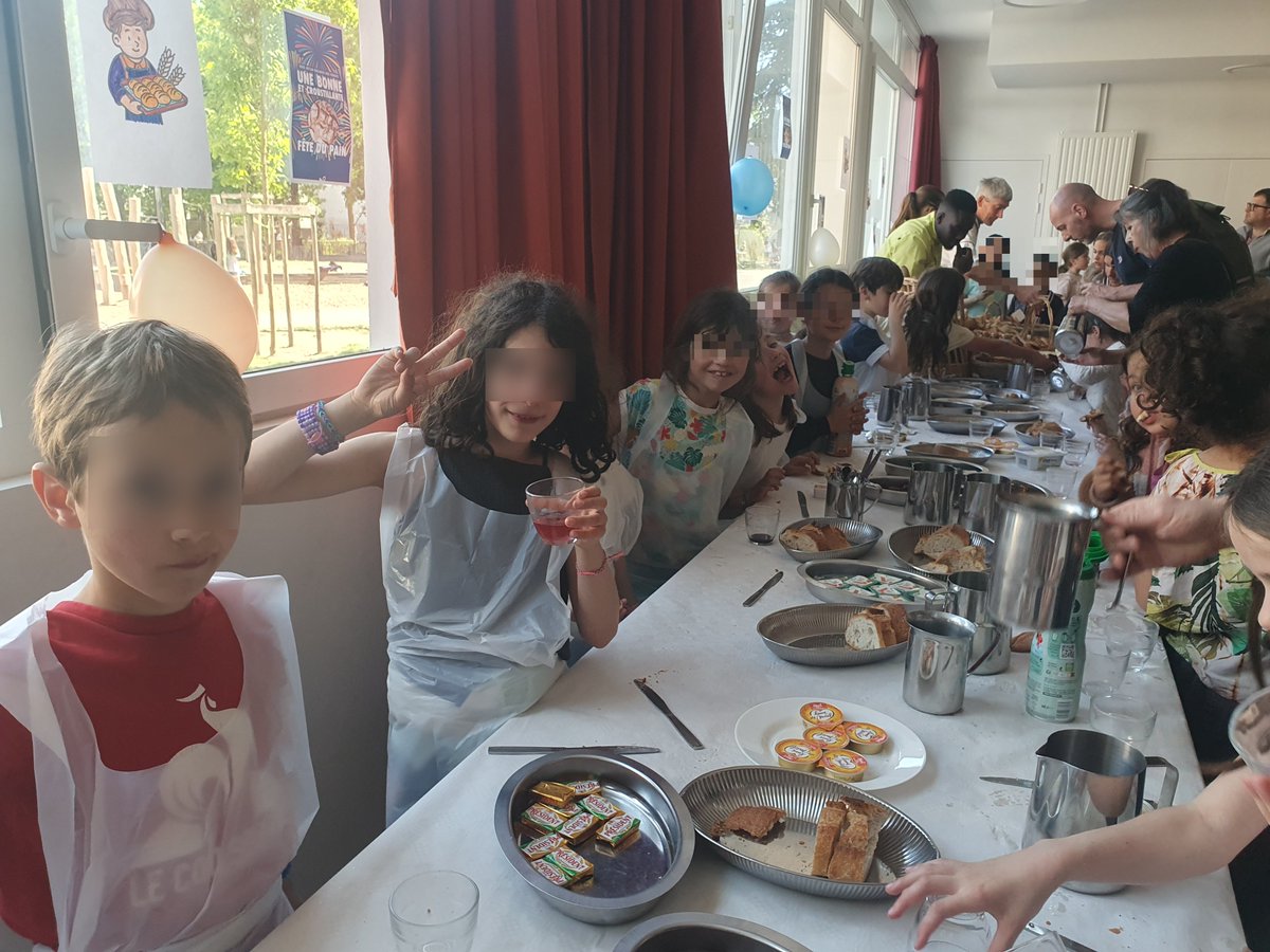 Périscolaire Nantes Léo Lagrange Animation (@llo_nantes) on Twitter photo 📸 Le 16 mai, le #périscolaire de Fellonneau fêtait le pain avec un goûter partagé 🍞
Merci à La petite boulangerie de St Félix pour le buffet de pains du monde 🌍
Prochaine étape : atelier fabrication ce vendredi avec l’artisan boulanger 👨🍳
#FêteduPain <a href="/nantesfr/">Ville de Nantes</a> <a href="/LL_Ouest/">Léo Lagrange Animation (Ouest)</a> 📸 Le 16 mai, le #périscolaire de Fellonneau fêtait le pain avec un goûter partagé 🍞
Merci à La petite boulangerie de St Félix pour le buffet de pains du monde 🌍
Prochaine étape : atelier fabrication ce vendredi avec l’artisan boulanger 👨🍳
#FêteduPain <a href="/nantesfr/">Ville de Nantes</a> <a href="/LL_Ouest/">Léo Lagrange Animation (Ouest)</a>