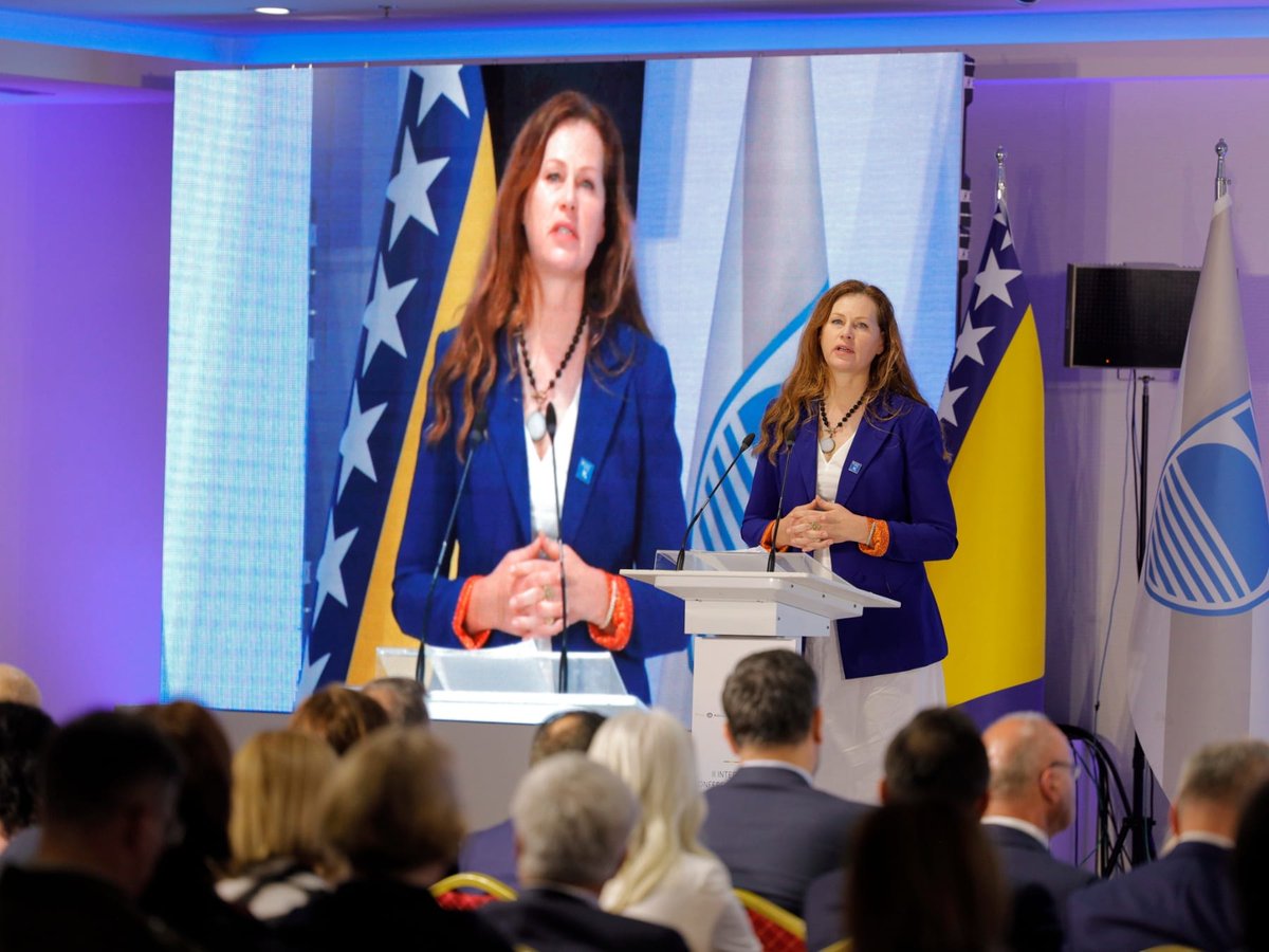 MacdonaldIngrid's tweet photo. Proud to support the 2nd #DialogueForTheFuture Conference in Mostar where youth, leaders &amp; partners from across the region gathered to advance peace, dialogue &amp; shared heritage. Grateful to @mfa_bih, @UNESCOVenice, the city of Mostar &amp; @UNPeacebuilding for making it possible🕊️ https://t.co/FFY1RdM0YJ
