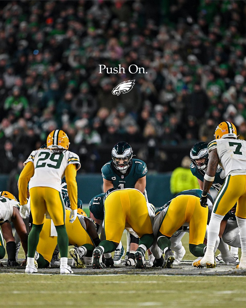 FanDuel's tweet photo. The Eagles reaction is iconic 😂

via @Eagles | #FlyEaglesFly https://t.co/sY629oazWb