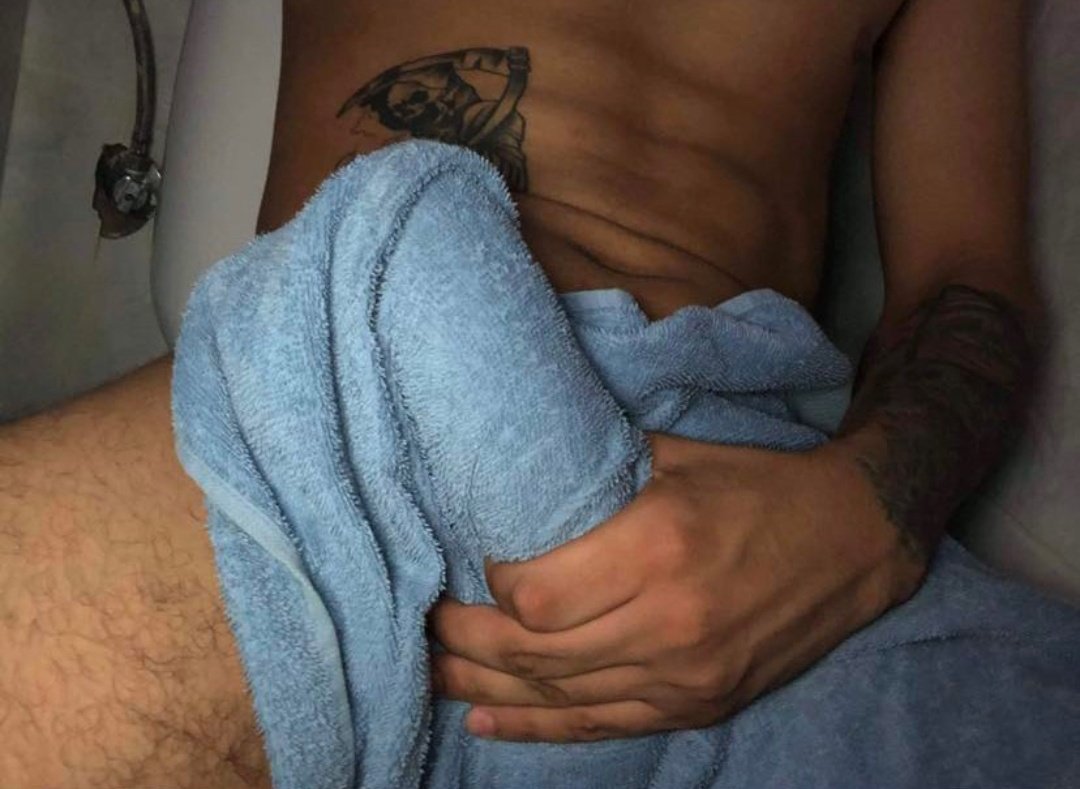 RT y te la mando sin toalla 😍😈 veo pues RT RT  y mire el privado 😈