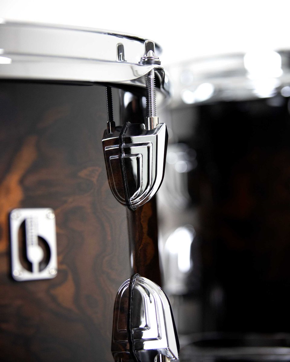 britishdrumco's tweet image. Windsor Dark in High Gloss Lacquer 🌟

Polished to perfection 💫

#windsor #madeinbritain #drumsetup #drumkit
