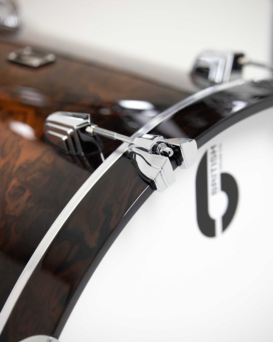 Windsor Dark in High Gloss Lacquer 🌟

Polished to perfection 💫

#windsor #madeinbritain #drumsetup #drumkit