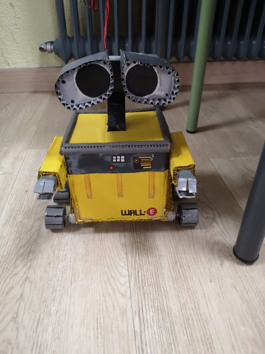 ProfeFcha1983's tweet photo. Enhorabuena a los alumnos/as de 6º de primaria del CEIP Federico García Lorca de Leganés por los espectaculares proyectos que han creado desde el área de Tecnología y Robótica.

¡Impresionante!

#codigoescuela4_0_madrid #if_cmadrid https://t.co/RqUYw9vqIp
