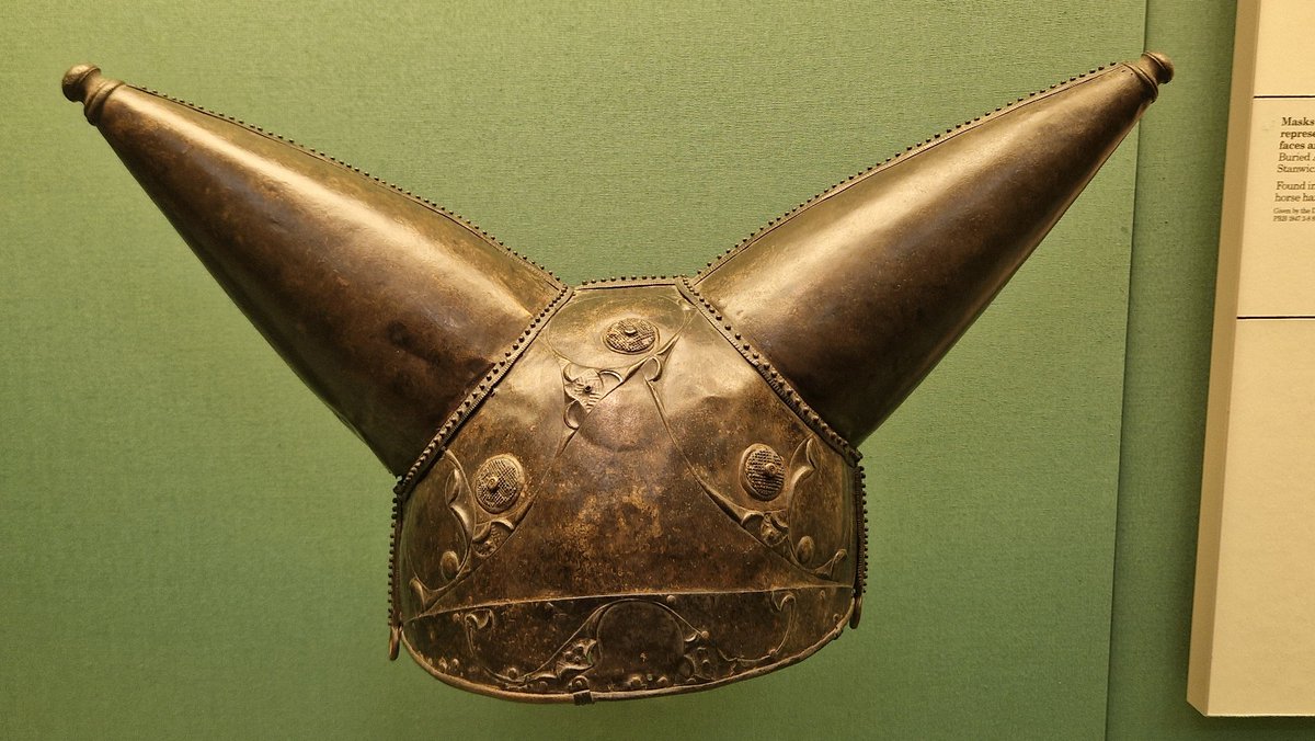 Britains___Pubs's tweet photo. We shall post a few artefacts we've photographed in the British Museum related to Roman and pre Roman Britain. This artefact may be from several tribes. It may have been the Cantii (Cantiaci), Regnenses, or the Catuvellauni who dominated the south-east before the Romans took hold. The #Waterloo Helmet/Waterloo Bridge Helmet was found in the River Thames (1868) by #WaterlooBridge, #London. Another amazing pre-Roman #Celtic relic. This bronze ceremonial horned helmet dates back to 150–50 BC. 

📸 @VinnieSull1van