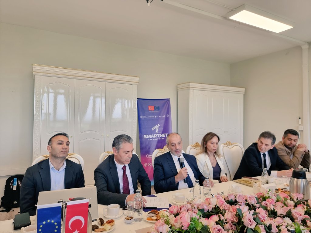 kalitto_hku's tweet image. Ortağı olduğumuz @SMARTNETglobal projesinin kapanış toplantısı, @hkunv Rektörü @TurkayDereli, akademisyen ve girişimcilerinin de katılımlarıyla tamamlandı. Proje ile TR 🇹🇷 #girişimcilik ekosistemine önemli katkılar sunuldu. #TurkishStartups #DemoDay #Entrepreneurship