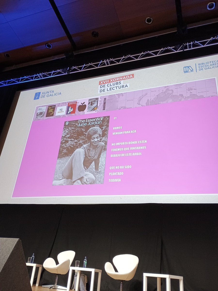 <a href="/freddygoncalves/">Freddy Gonçalves Da Silva</a> na #17XCL #XCL25
Os mapas grises: Unha cartografía para a mediación e a exploración literaria.
Somos fans😉
#bescolaresgal #clubsdelectura