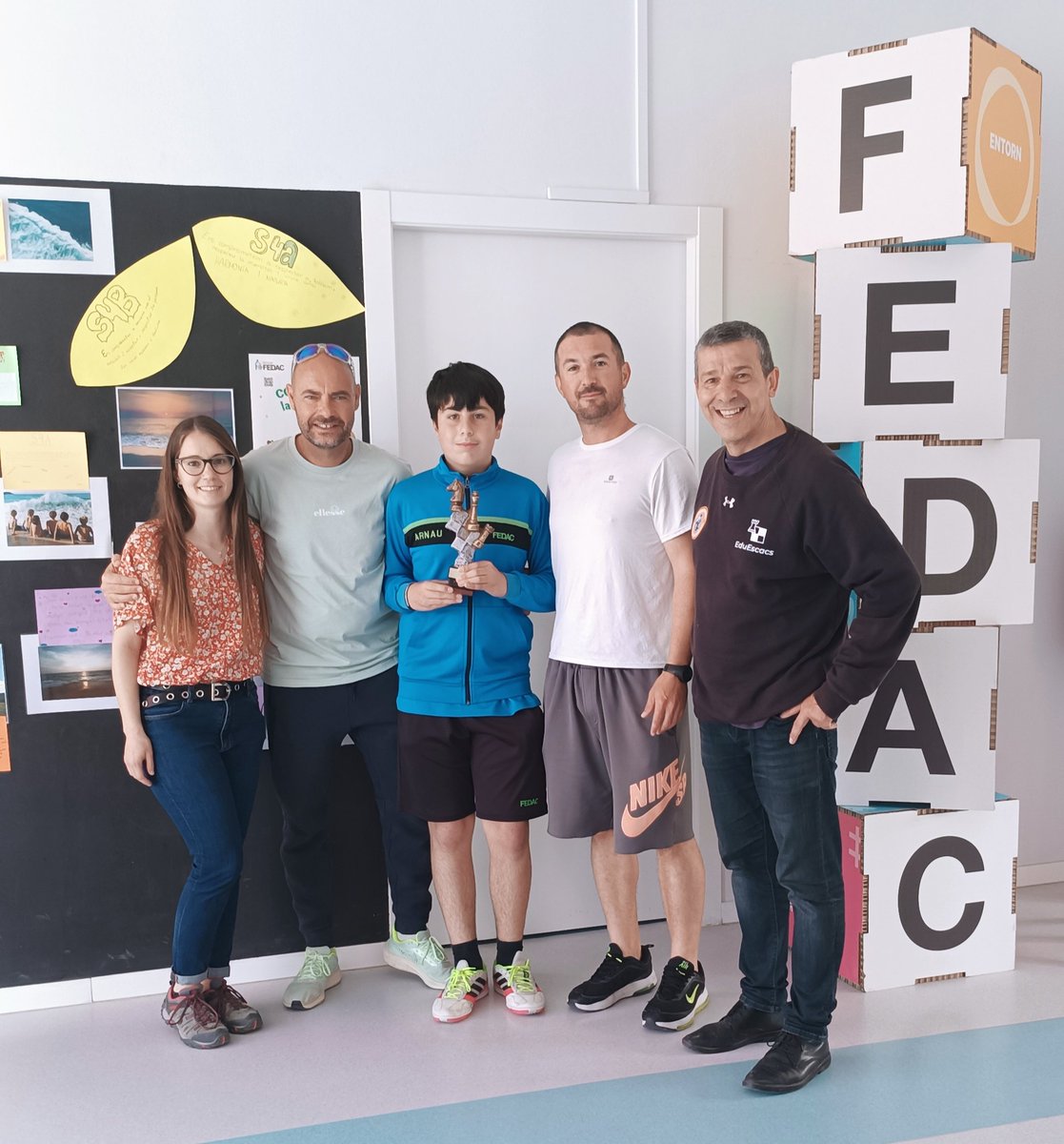 EduEscacsFEDAC's tweet photo. Visita a l'Escola @FEDACSantVicenc per programar i valorar l'hora complementària #Eskcmat implementada a totes les @EscolesFEDAC. Moltes gràcies per la rebuda: Eva, Jordi i Oscar! @jordi_p35 @EloiNortes @jdurro @ramonperez23 @ariadnaplanas @mrovi23 https://t.co/y1K9m68DoA
