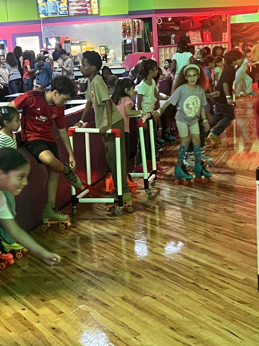 HorneElementary's tweet photo. End of Year Skate Night for our Horne Hounddogs. Getting ready for summer fun. #CFISD #PathwayToAmazing #CFISDspirit @CyFairISD https://t.co/giWBGVVeXk