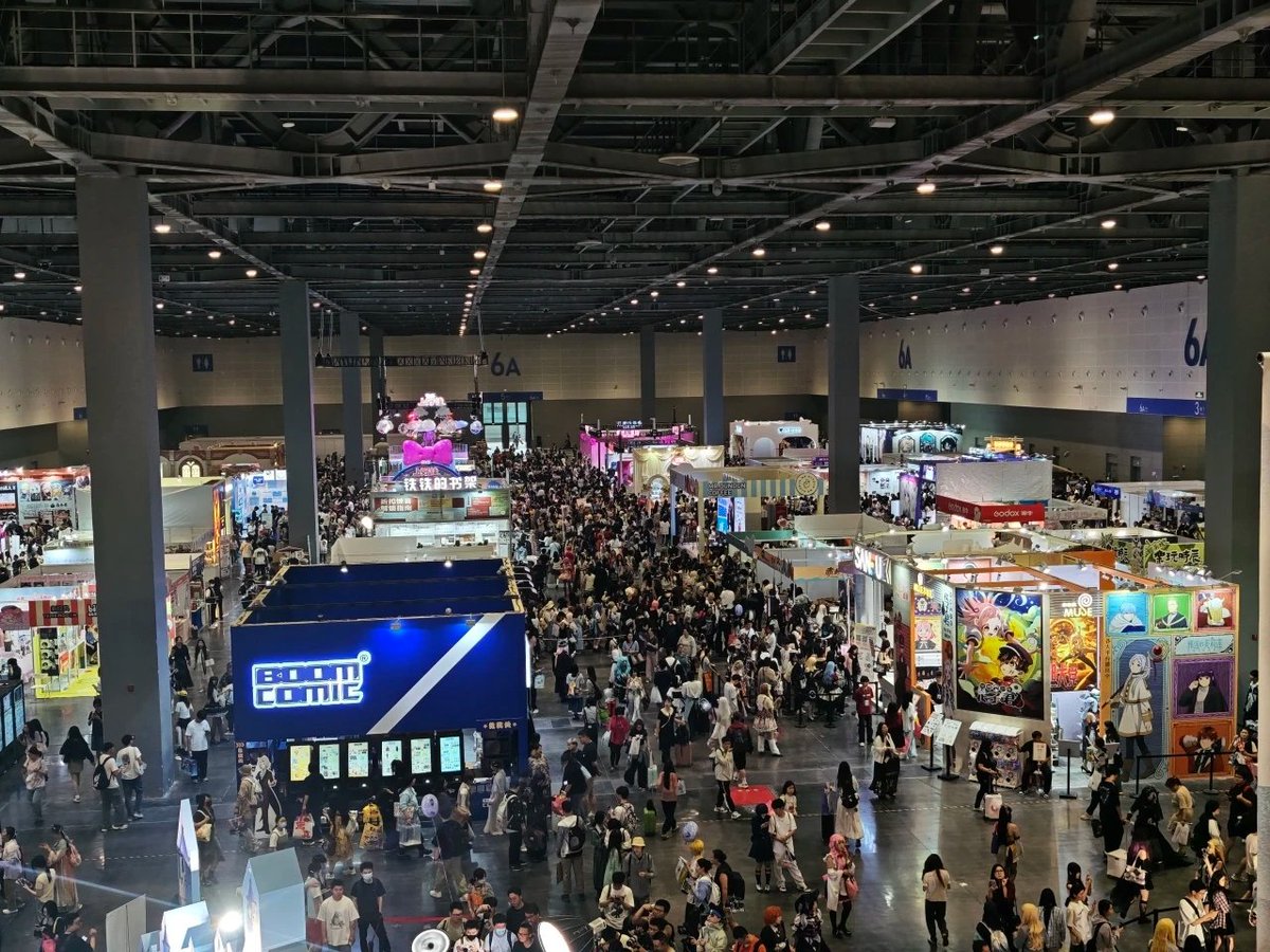 CICAF_official's tweet photo. The past #COMICUP31 is massive as the synchronous event of #21thCICAF!🎪🔥 150,000㎡ venue, 12,000+ booths & 400+ themed alley! ✨ Cosplay, rare merch & next-level fandom energy! Now stay tuned to this year's #CICAF! #AnimeExpo #ACG 🏮💥 https://t.co/EbYRsrN4Tm
