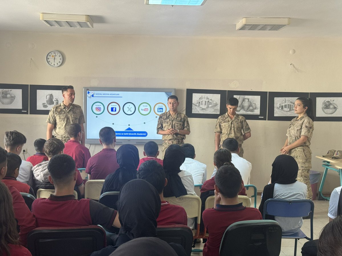 Midyat Jandarma Komutanlığı tarafından öğrencilerimize Subay, Astsubay ve muvazzaf asker olma süreci ile ilgili Teğmen Berkay YALÇIN, Ast.kd.çvş.Özge GÜNER tarafından verimli ve yararlı seminer verilmiştir.Kendilerine okulumuz adına teşekkür ederiz.
<a href="/mardinilmem/">Mardin İl Millî Eğitim Müdürlüğü</a> 
<a href="/midyatilcemem/">Midyat İlçe Milli Eğitim Müdürlüğü</a>